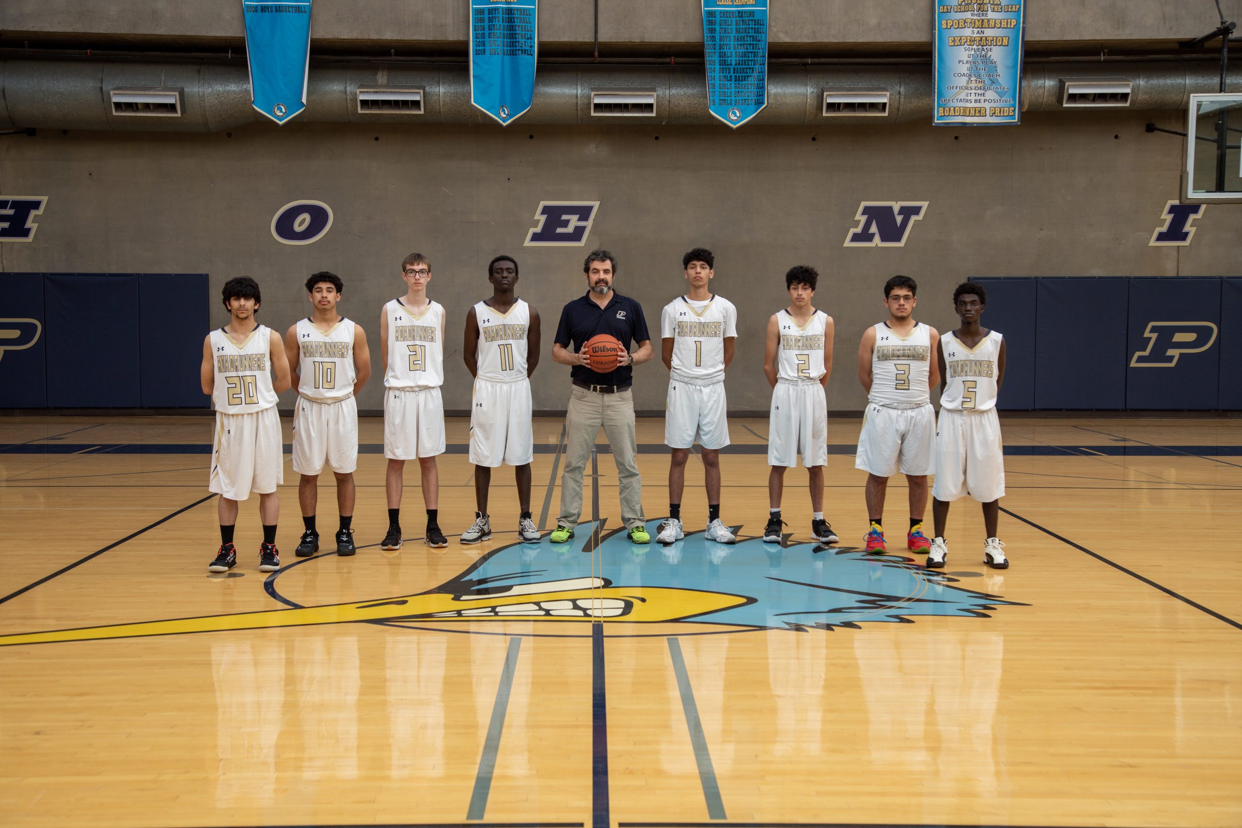 High School Boys Basketball Roadrunners